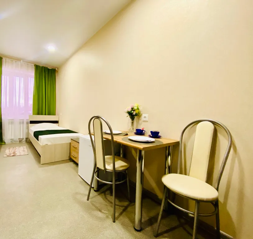 Номер возле ярмарочной площади южные ворота Ямала