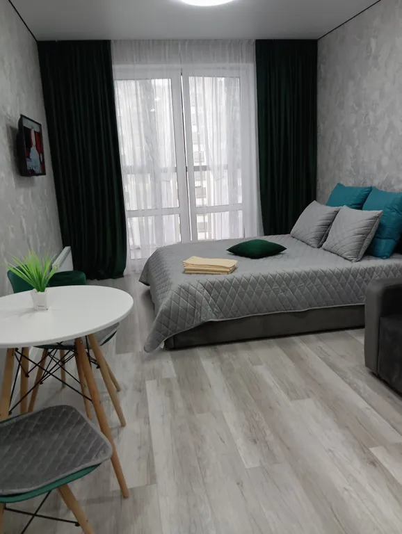 Новая, красивая студия с балконом в ЖК Зеландия