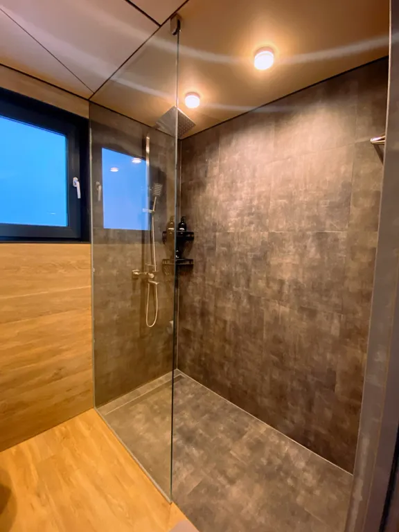 Новый современный дом, от города 7 км