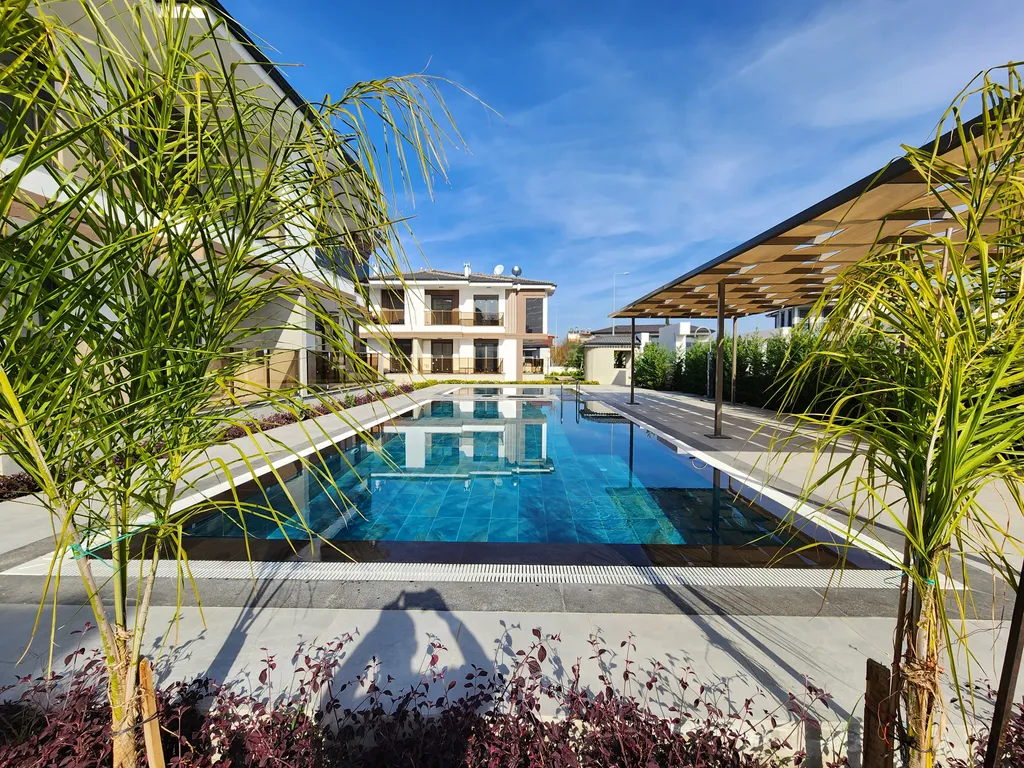 Квартира в комплексе с бассейном недалеко от пляжа