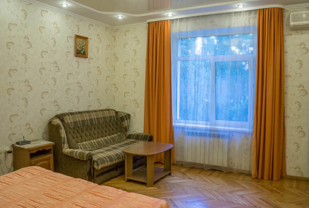 Квартира рядом с набережной со своим двором и паркингом