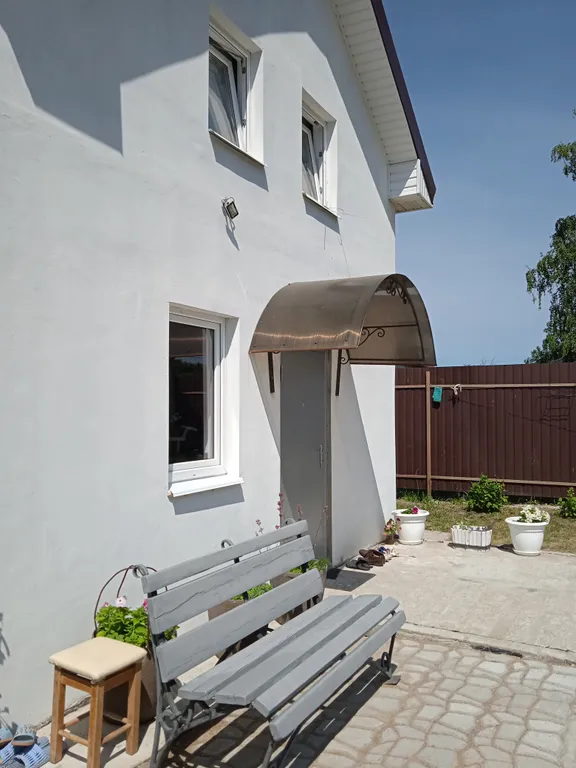 Уютный дом у озера