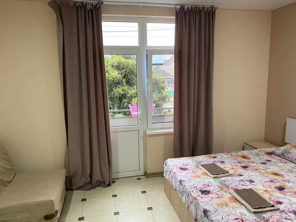 Улучшенный с балконом