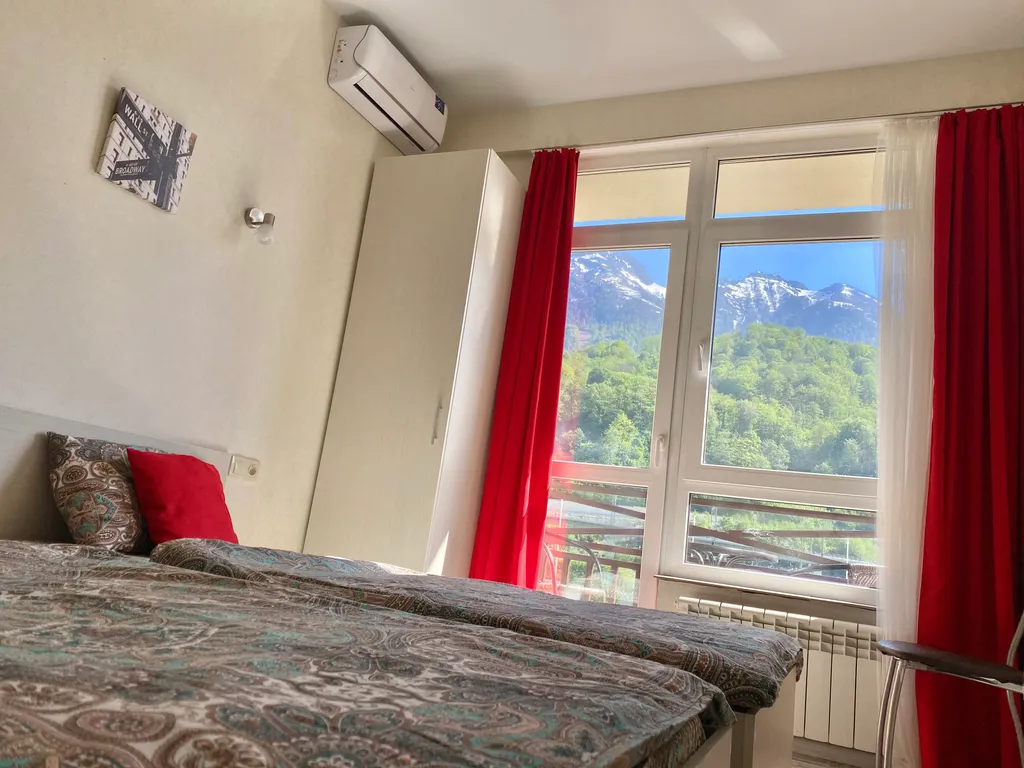 Квартира с видом на горы