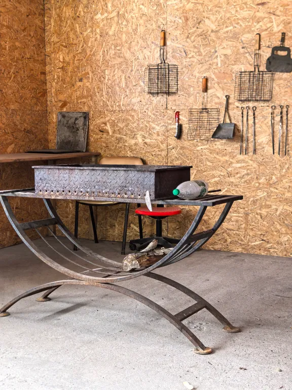 Дом с баней, терраса с барбекю, мангальная зона