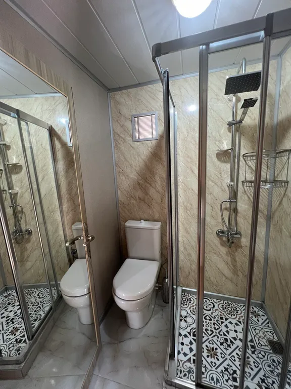 Бунгало в сосновом лесу на берегу Средиземного моря, Турция