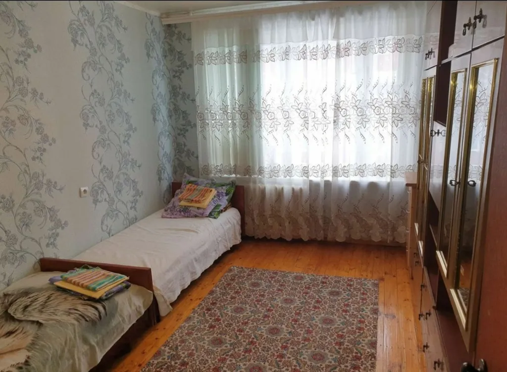 Двухкомнатная квартира в тихом районе, рядом с рекой Кама