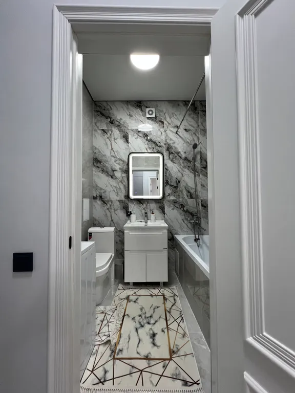 В центре, левый берег, рядом возле Хан Шатыр, кардиология, ННЦМД