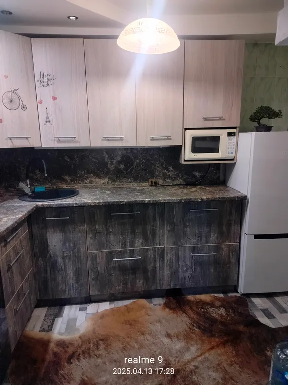 Дом возле моря, центр