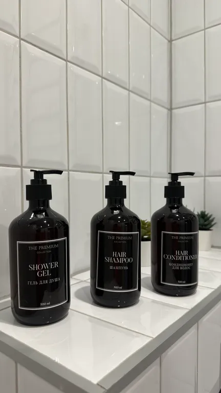 Дом с мольбертом