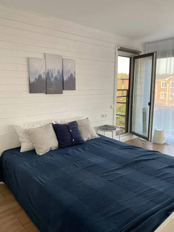 Коттедж Большой семейный дом с панорамными окнами у леса и озера — Семеновское