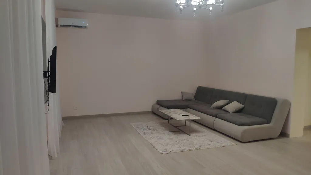 Уютный 2-этажный дом недалеко от моря до 9 гостей.