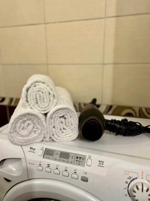 Двухкомнатная квартира в тихом районе рядом с центром