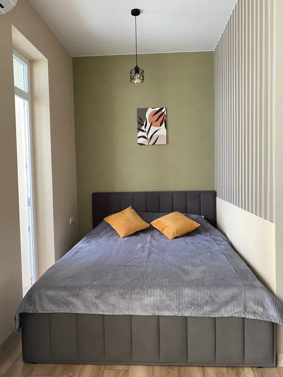 Квартира Яркая уютная студия с закрытой территорией — аренда посуточно в Аксай