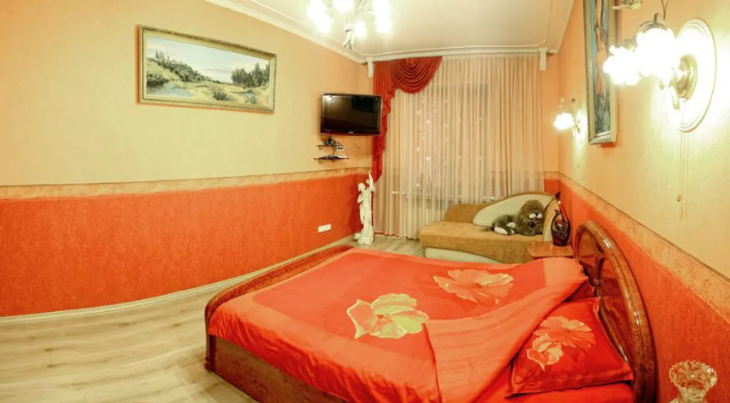 Квартира Крупногабаритная двушка с отдельным входом в центре, парковка — аренда посуточно в Севастополь