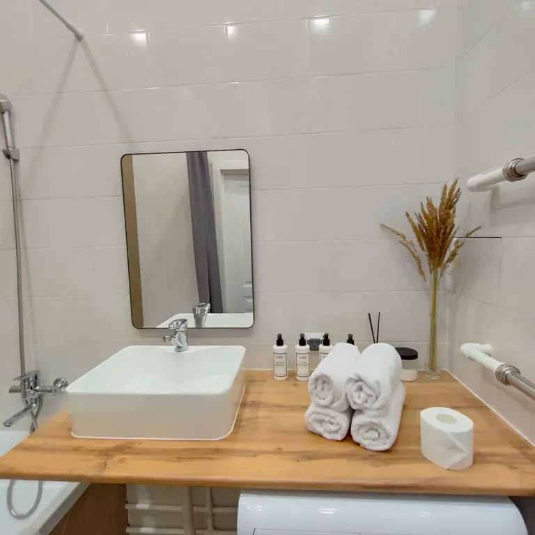 Стильная чистая квартира рядом с Куполом, Ледовым дворцом