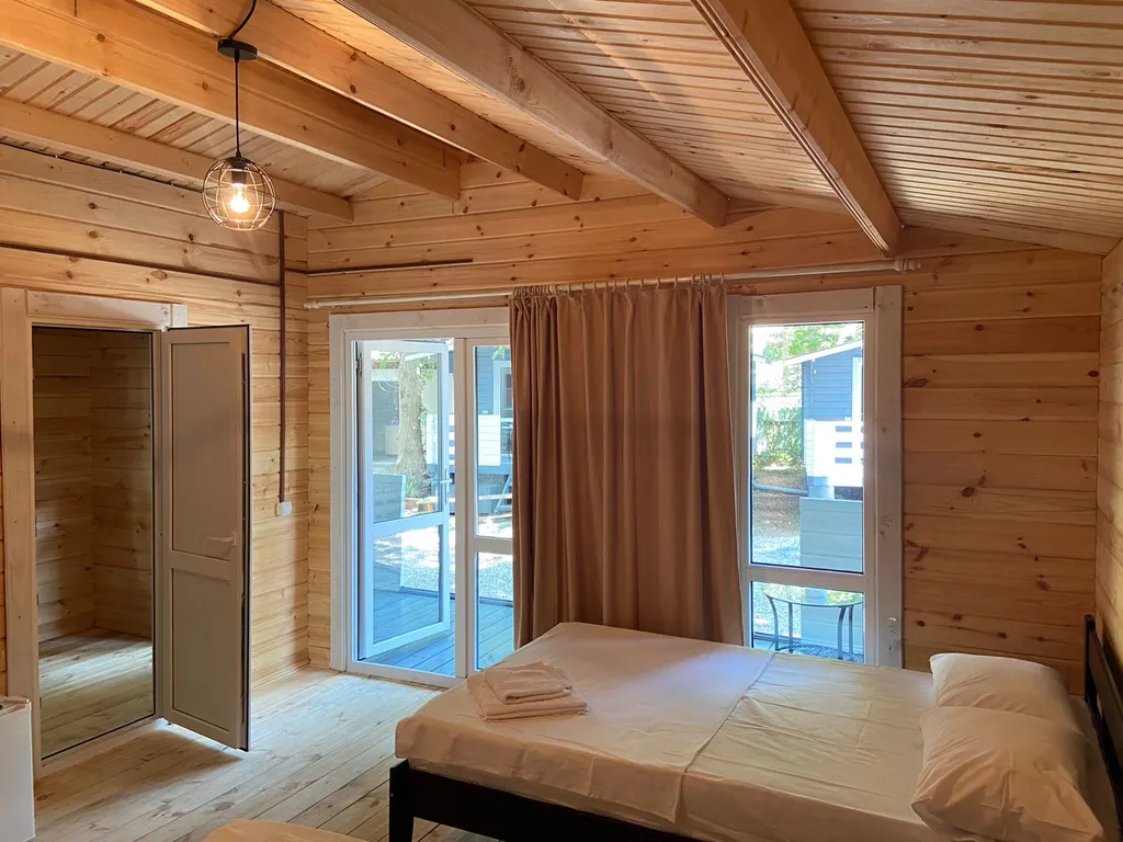 "Атара Хаус"