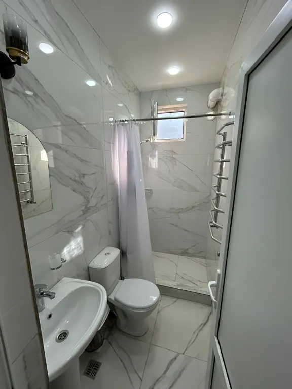 Двухкомнатные апартаменты с видом на горы и мини - диванчиком