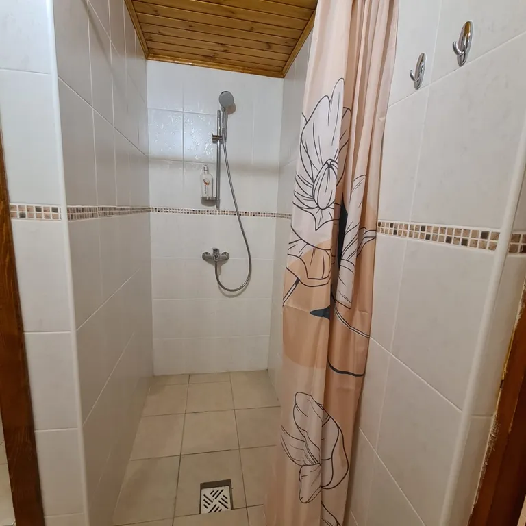 Уютный гостевой дом с садом