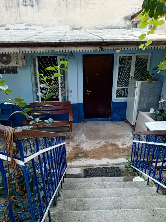 Квартира Отдельная комната с удобствами и двориком в центре — Сухум