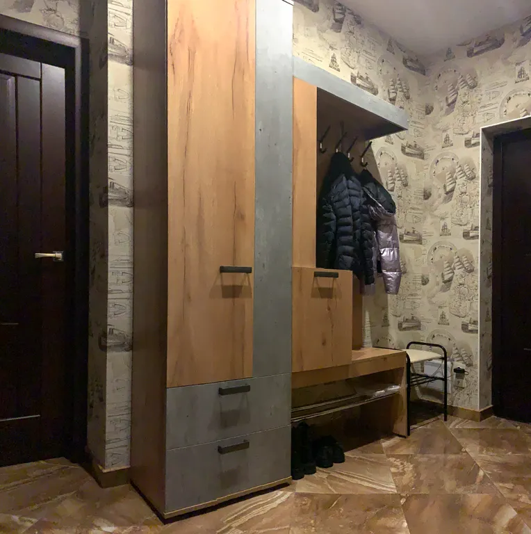 Фиола у озера