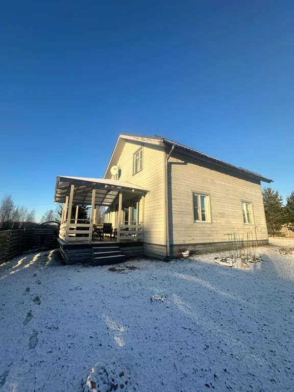 Коттедж Дом у озера — аренда посуточно в Хиттолово