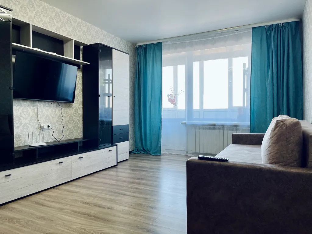 Двухкомнатная квартира с отличным ремонтом в центре города — аренда посуточно в Шахунья