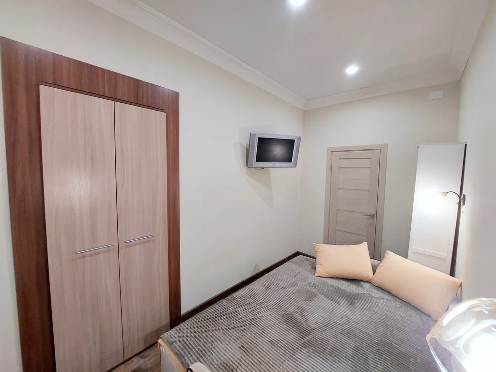 Квартира с балконом в 50 метрах от набережной Ялты