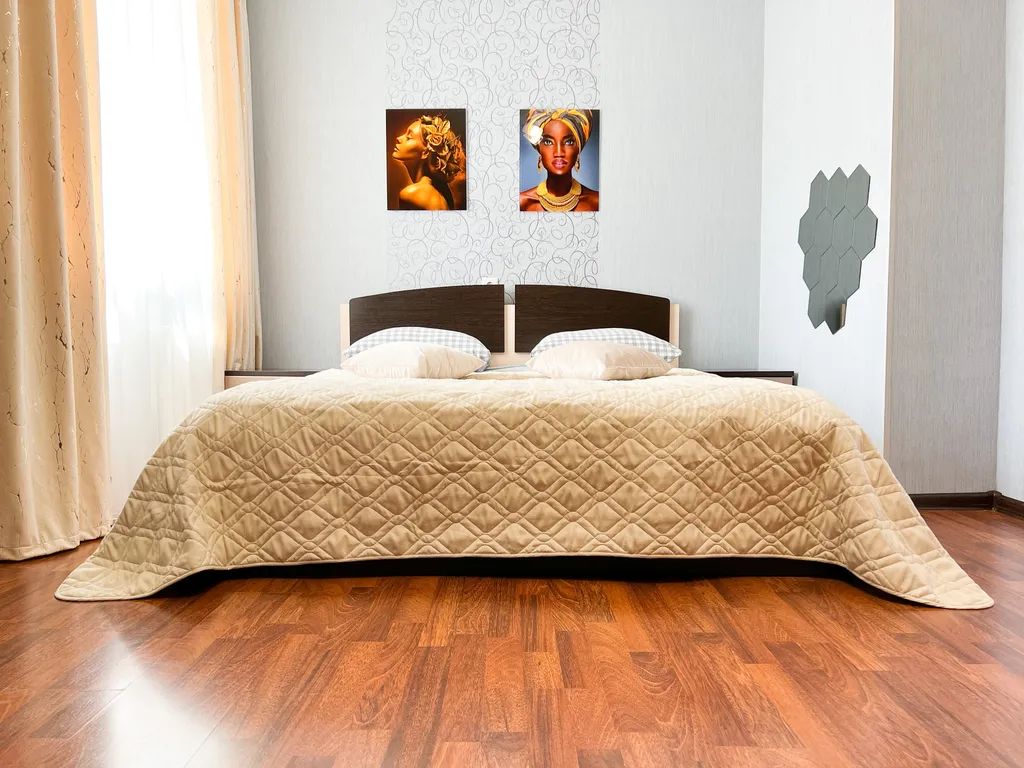 Просторная квартира у жд вокзала для 8 человек