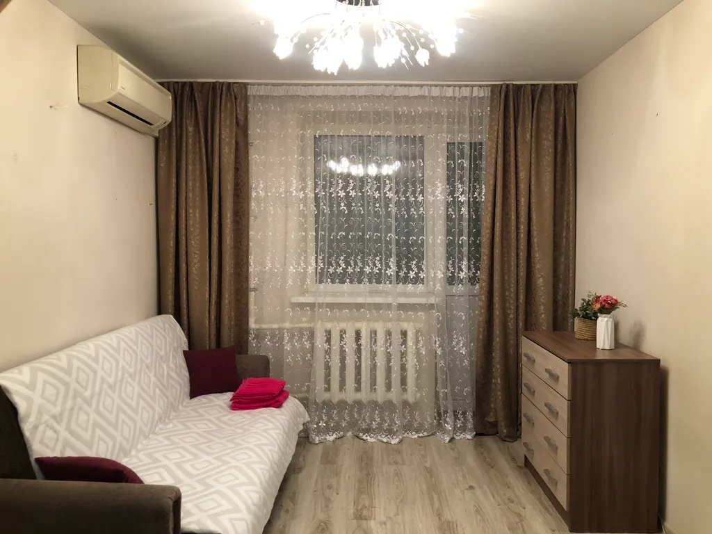 Уютная однушка в Роще у Нефтезавода