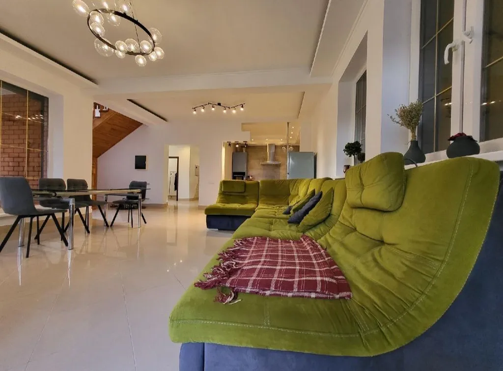 4-комнатный Дом