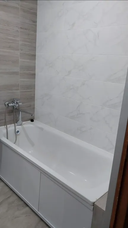 Евротрёшка в районе лётного училища