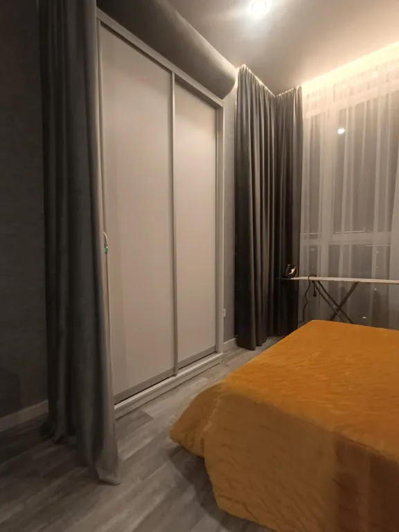 Новенькая студия с шикарным видом с панорамного окна на 20м этаже