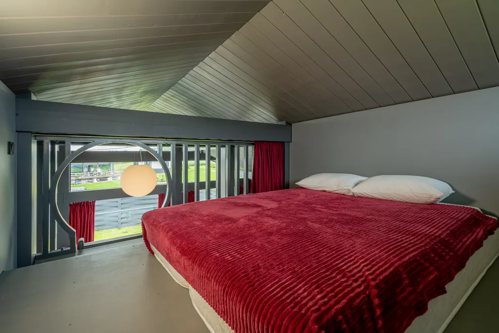 Рубиновый дом в Загородном клубе у Плещеева озера