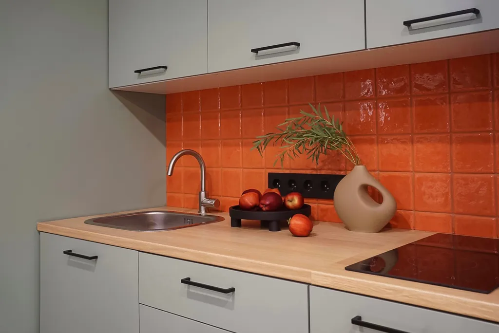 Квартира Квартира Современная студия Оранжевая с балконом — Калининград