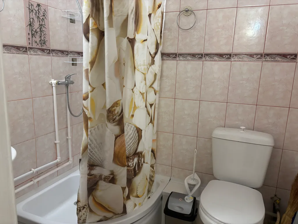 Квартира Уютная Квартира в частном доме на 2 этаже! — Феодосия