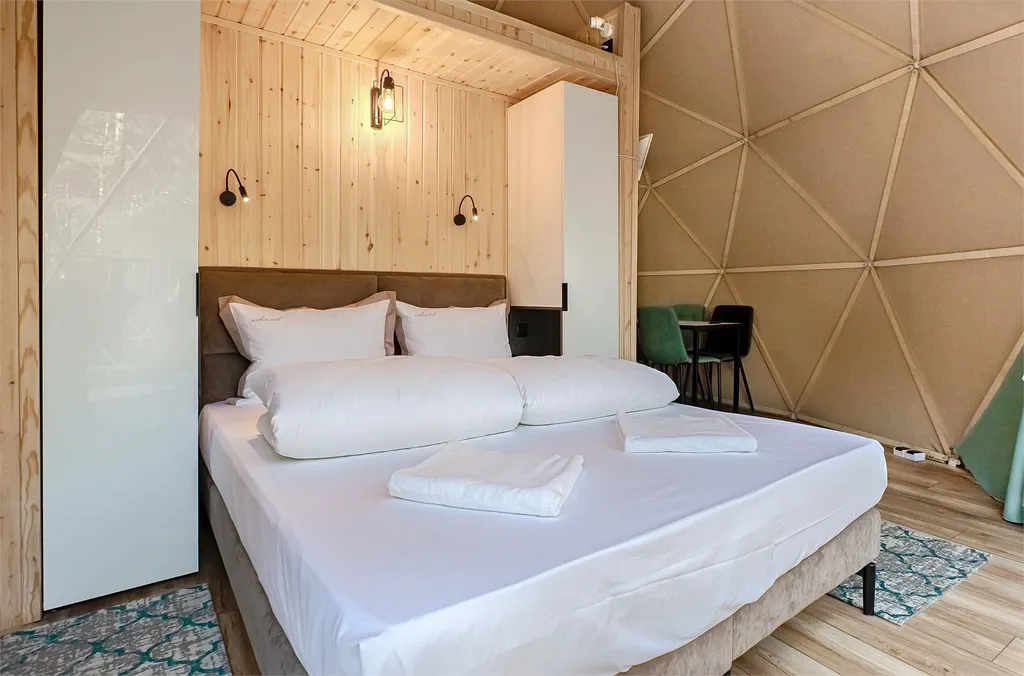 Коттедж 1-комнатный Дом — аренда посуточно в Бердск