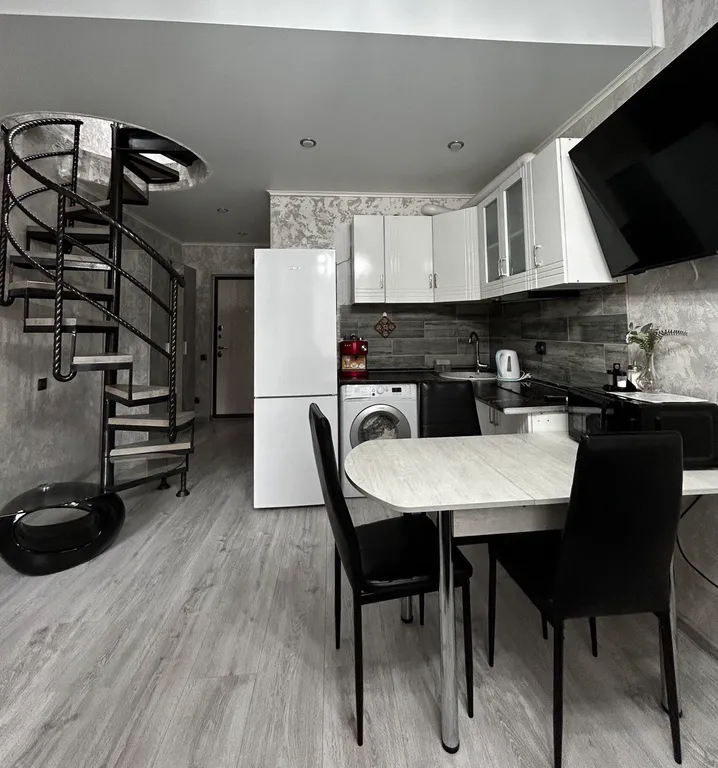 Квартира Стильная 2-уровневая квартира — Адлер