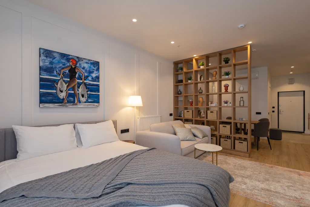 Амбер Аальтo с панорамным видом на море