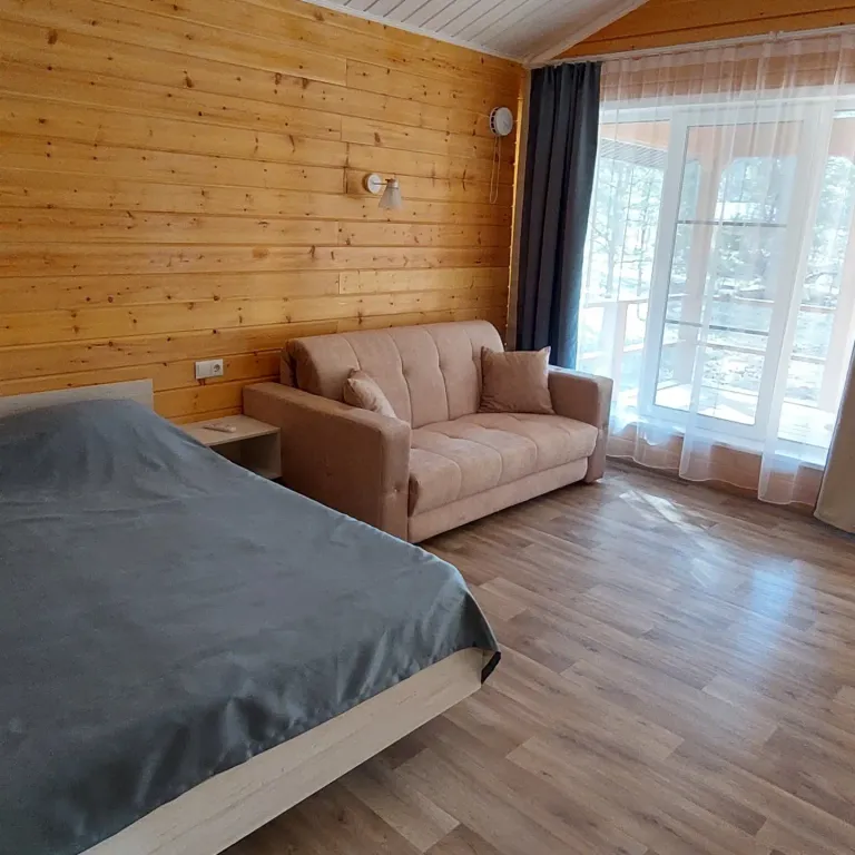 Комфортные шале на берегу реки