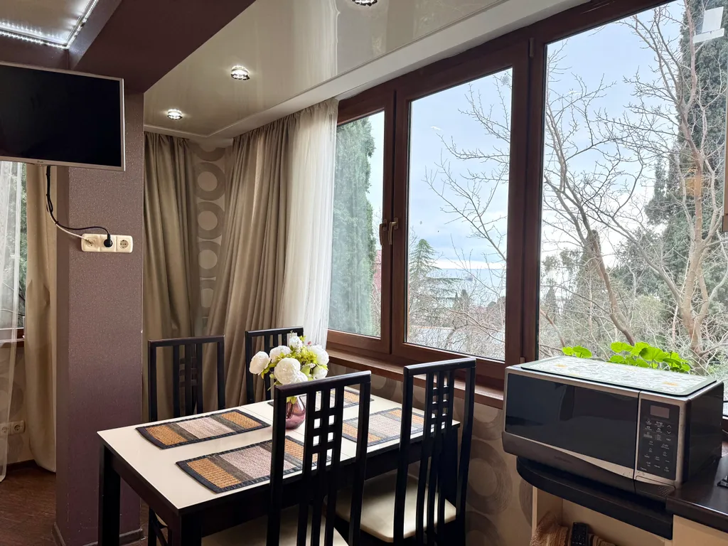 Студия с видом на море