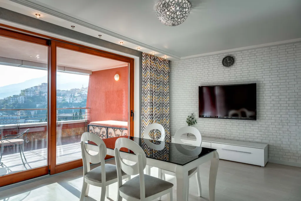 Три спальни и гостиная,вид на море