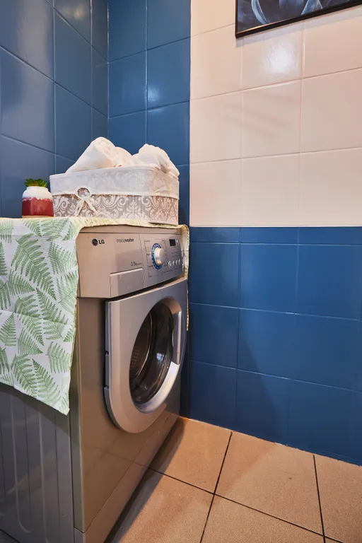 Ваш Рантье на Ленина 26 возле Театра кукол