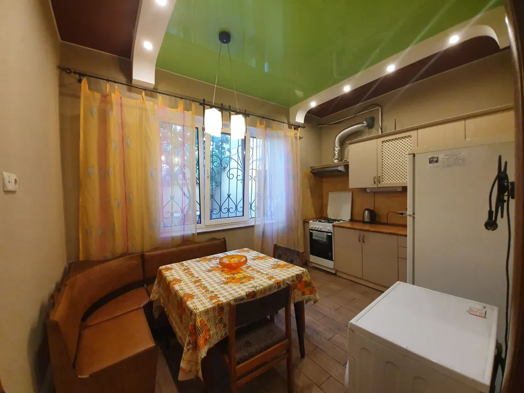 Коттедж Дом с отдельным двором в центре рядом с Центральным рынком — Евпатория