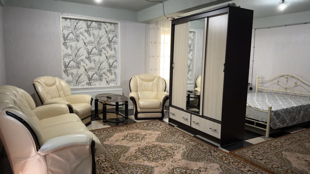 Уютная квартира в центре поселка