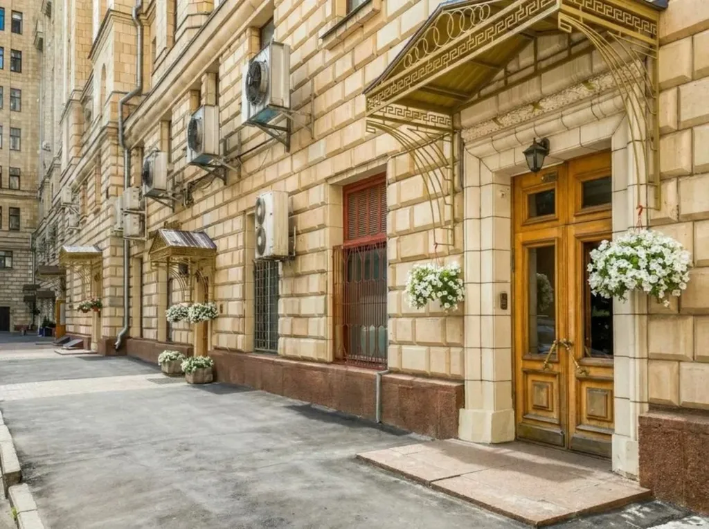 Квартира Уникальные апартаменты в легендарном здании — Москва