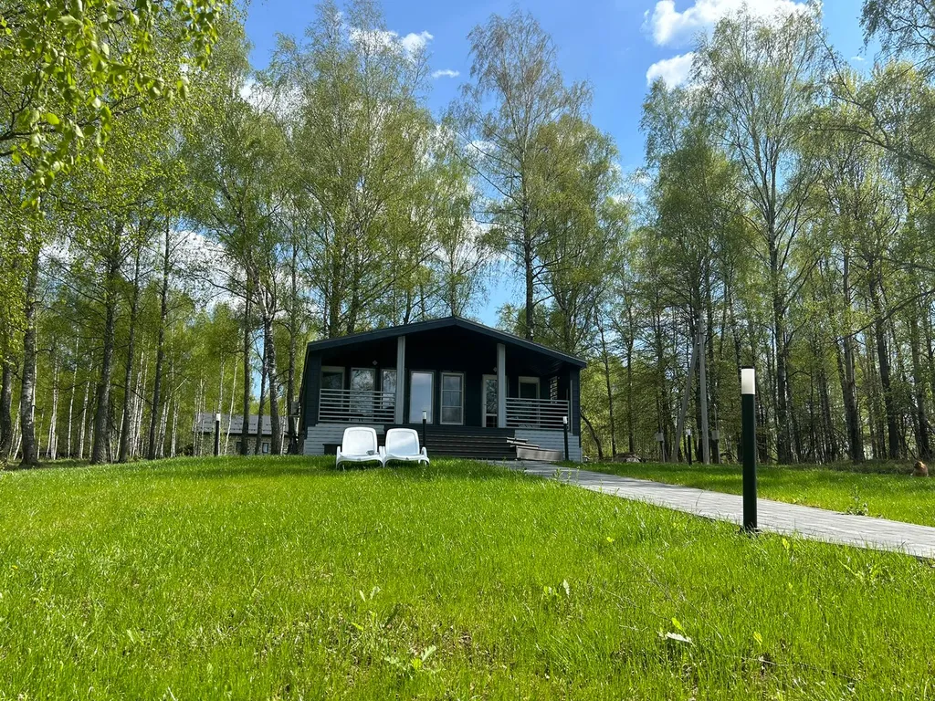 Дом на берегу водохранилища