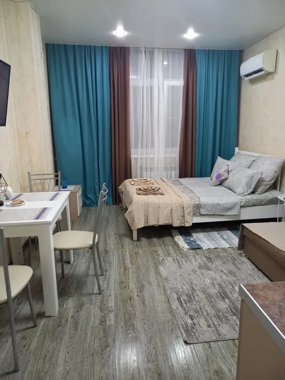 Уютная студия в тихом районе, вблизи Зимнего театра