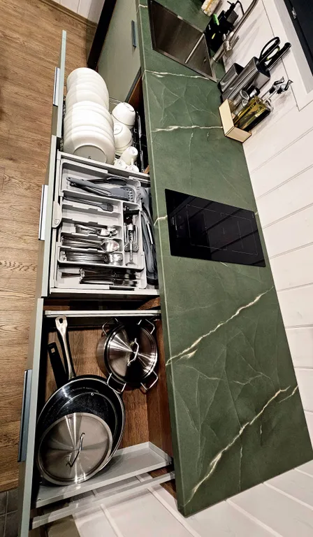 Далеко и надолго