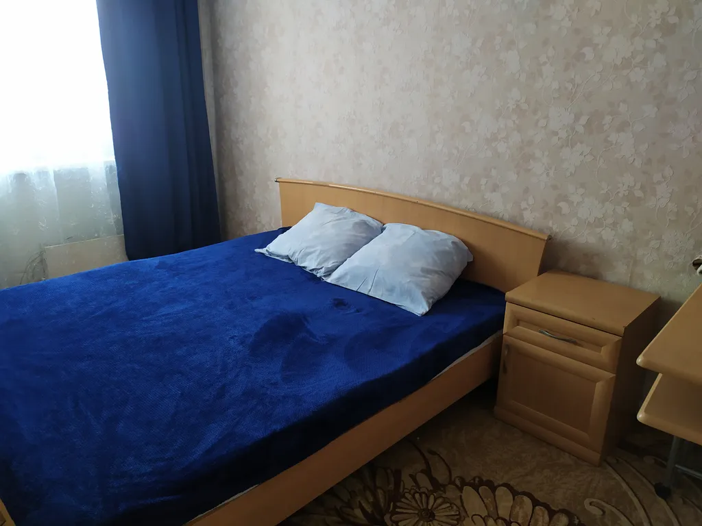 Светлая, уютная квартира с видом на аллею